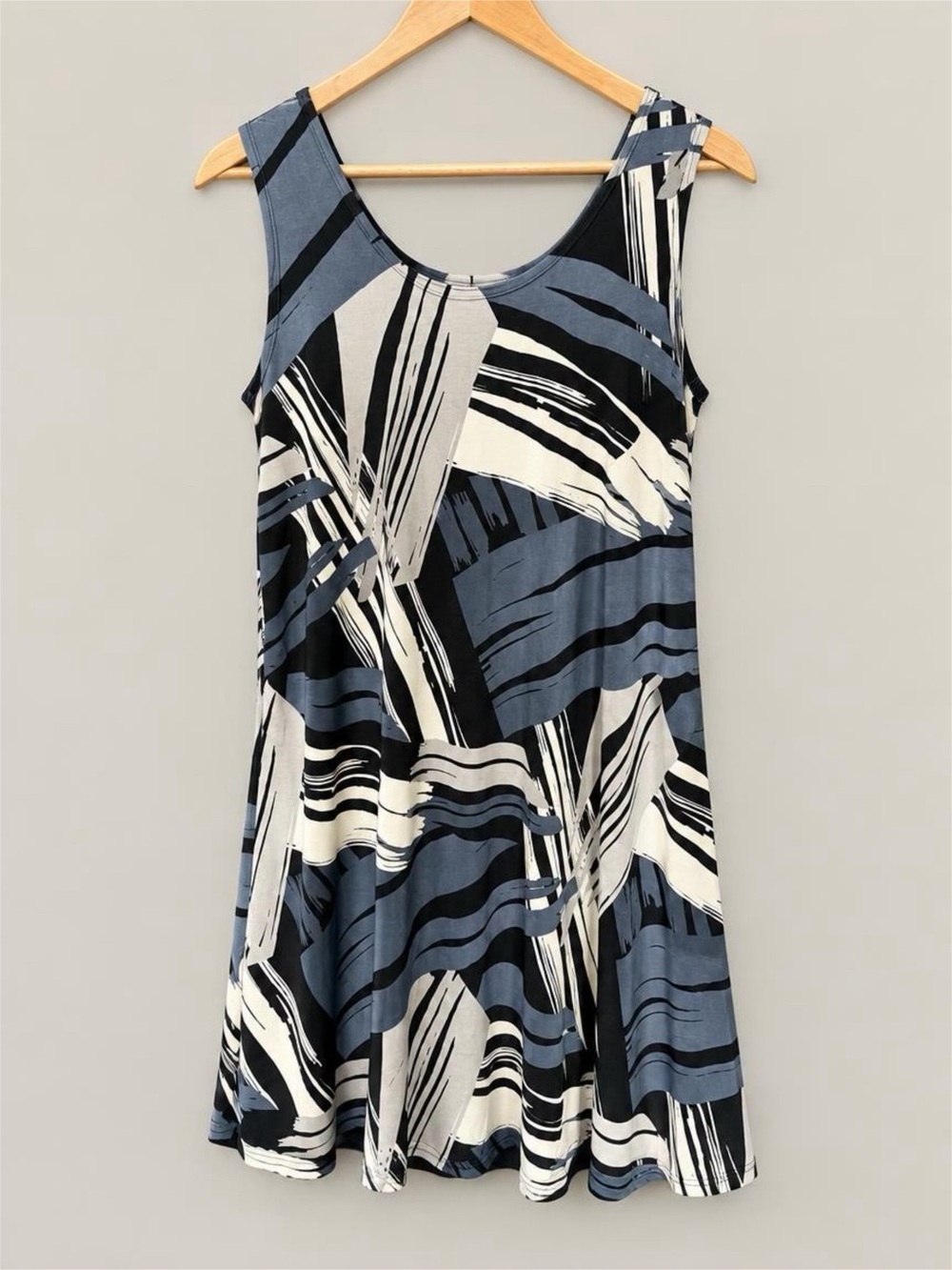 Sleeveless Jostar Abstract Print Dress in Blue, Black & White - XL